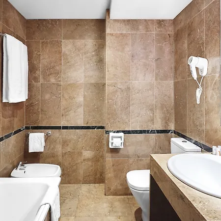 Hotel Century 3*