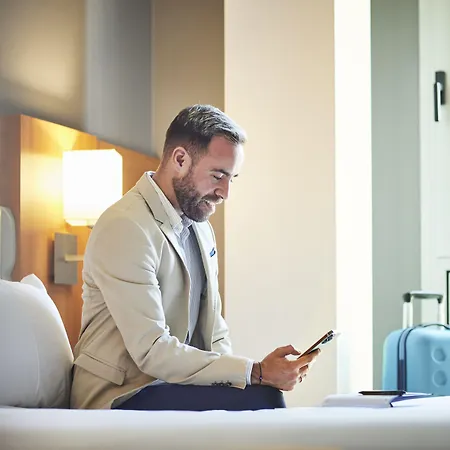Hotel Century 3*